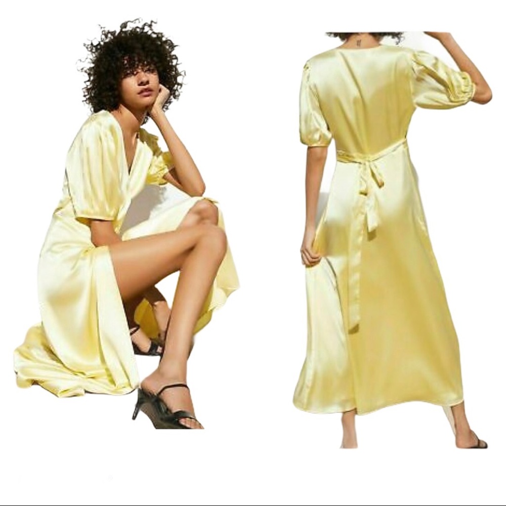 💛SoldZara Long Yellow Sateen Wrap Dress. Size: S